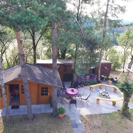Huegelhaus * Plütscheid