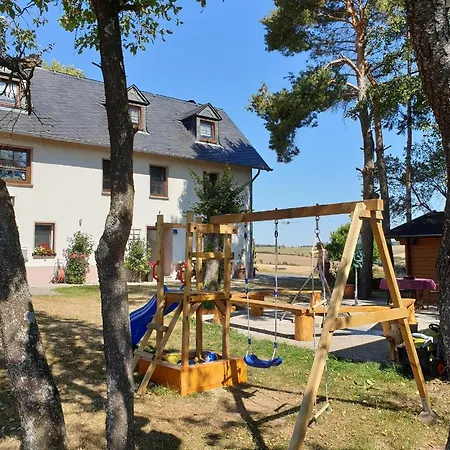 Huegelhaus Plütscheid