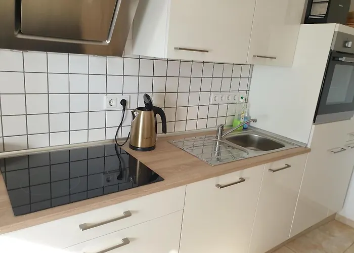 Huegelhaus * Plütscheid