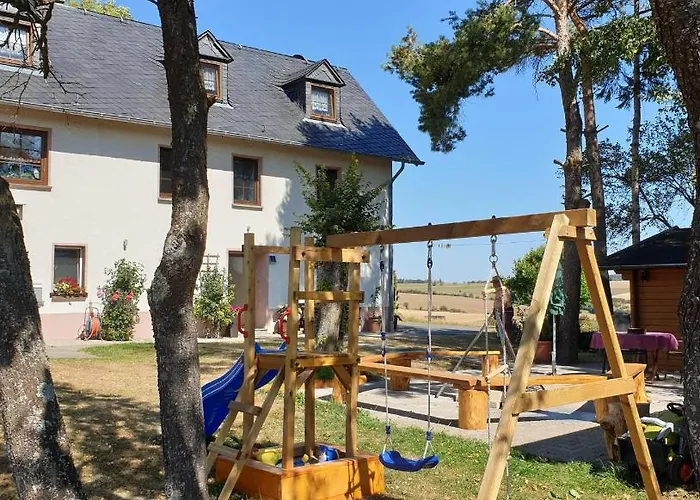 Huegelhaus Plütscheid